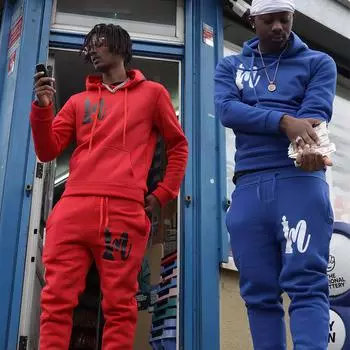 Зимний комплект с капюшоном 2024 с черно-белыми узорами на выбор, свободный и повседневный, плюшевый и утолщенный S фиолетовый