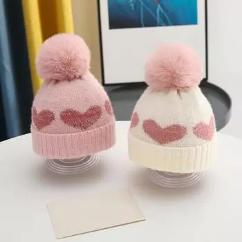 Зимняя детская шапка с принтом сердца в тон, плюшевый декор в виде мяча, мягкая толстая вязаная эластичная противоскользящая защита ушей, теплая ветрозащитная шапка унисекс розовый