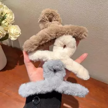 Зимняя искусственная меховая заколка для волос для женщин Элегантная акриловая заколка-краб для волос для девочек, аксессуары для волос из меха, заколка-краб для волос