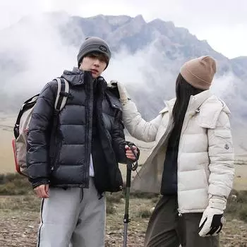 Зимняя куртка для пары из глянцевого хлопкового пуховика с капюшоном черного и золотого цвета, модный тренд, утепленная несмываемая куртка M чёрный