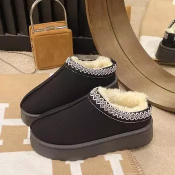 Зимняя мисс. Зимние ботинки 2025 Новые мужские и женские меховые тапочки Супер мини -теплые ботинки Мюллера Короткий плюш Дизайнерский бренд Телесные ботинки 38