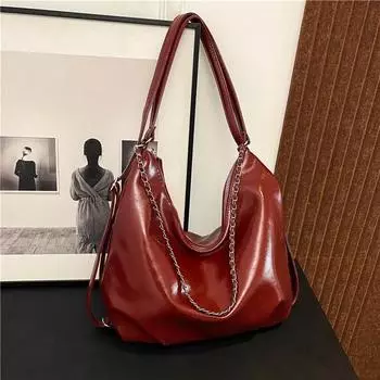 Зимняя новая стильная сумка на цепочке из однотонной яркой кожи, вместительная, простая и универсальная сумка через плечо на одно плечо