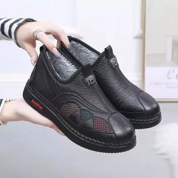 Зимняя обувь для мам. Теплая хлопковая обувь для пожилых женщин. Кожаные короткие ботинки с мягкой подошвой, нескользящие. Женские теплые зимние ботинки из толстого плюша. 35 чёрный