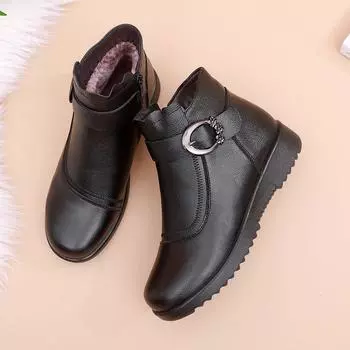 Зимняя обувь для женщин из натуральной кожи на танкетке, нескользящие ботильоны, женские толстые плюшевые теплые зимние ботинки, водонепроницаемые ботинки для мам 35 чёрный