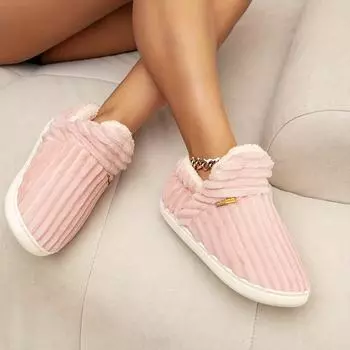 Зимняя обувь. Очень теплая, нескользящая, удобная и мягкая для ношения в помещении. 22-23 розовый