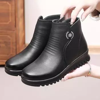 Зимняя обувь Женская мягкая кожа плюшевые теплые нескользящие мягкие полусапожки с подошвой женская хлопковая обувь женская обувь для мам женские короткие сапоги 35 чёрный
