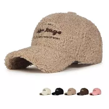 Зимняя плюшевая кепка-бейсболка с вышитыми буквами для женщин чёрный