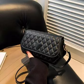 Зимняя популярная женская сумка 2024 года, новая ретро-мода, однотонная сумка через плечо, простая повседневная маленькая квадратная сумка чёрный