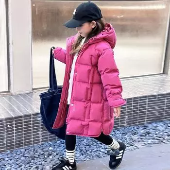 Зимняя пуховая куртка из хлопка для девочек средней длины. 110