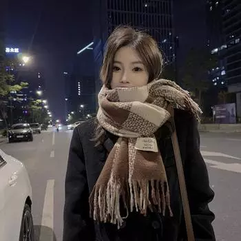 Зимняя шаль с кисточками в клетку, женский теплый длинный толстый шарф чёрный