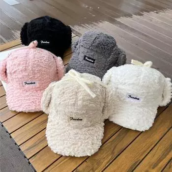 Зимняя женская шапка-ушанка. Защита ушей. Утолщенная плюшевая солнцезащитная козырек с длинными полями. Сплошной цвет на шнуровке. Ветрозащитная кепка Lei Feng. Зимний велосипедный головной убор. M бежевый