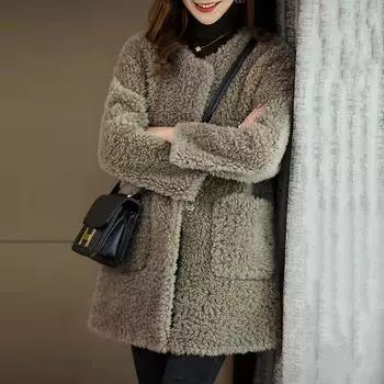 Зимняя женская шуба средней длины из овчины ягненка 2024 года XXXXS кофейный