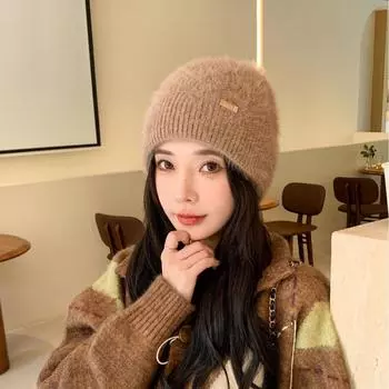 Зимняя женская теплая утолщенная вязаная шапка модная классическая универсальная утепленная шерстяная шапка one size fits all чёрный