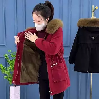 Зимой новая утепленная куртка средней длины становится более мягкой и утолщенной, меховой воротник затягивается, а талия становится тонкой и теплой. M красный