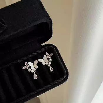 Серьги-гвоздики с бабочкой из ракушки и циркония, женские, маленькие, изысканные, милые, индивидуальные, темпераментные, модные, универсальные серьги