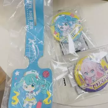 Значки и бирки для багажа Hatsune Miku Magical Mirai 2024 Gacha Can продаются партиями