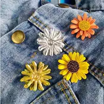 Значок-брошь в виде маргаритки в винтажном стиле с подсолнухом 3*3.1cm жёлтый