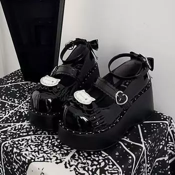 Знаменитость Xiaoxiangfeng новый темперамент легкие и удобные маленькие кожаные туфли 2024 года весна популярная повседневная универсальная юбка 35