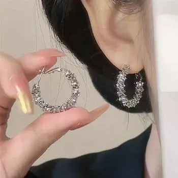 Золотые Маленькие Кусочки Серебра Уникальные Серьги-Кольца Женские Особый Интерес Легкая Роскошь Причудливые Серьги-Пуссеты 2024 Новое Поступление Самые Продаваемые Серьги Silver silver ear ring