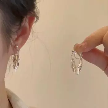 Zoozmini Sparkling Wheat Tassel Stud Earrings Women Autumn New High Sense Earrings Niche Unique Earrings Ear clip