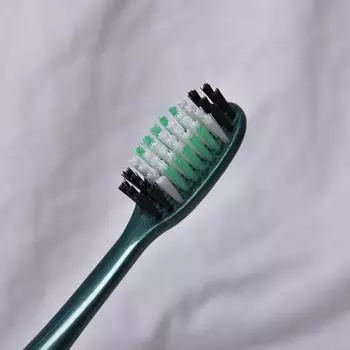 Зубная щетка для взрослых пар, высококачественная мягкая и жесткая зубная щетка, бамбуковый уголь, мягкая зубная щетка, упакованная для семейных путешествий, ручная зубная щетка hard brush