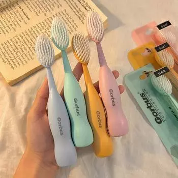 Зубная щетка с широкой головкой и мягкой щетиной для взрослых — идеально подходит для общежитий и пар