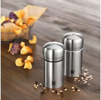 ZWILLING Spices 10 см 2 шт. - пластиковые ручные мельницы для перца и соли