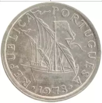 Монета 2 1/2 эскудо Португалии 1973 года Медно-никель