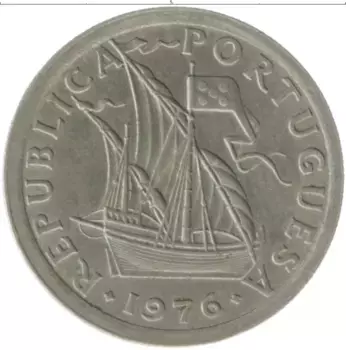 Монета 2 1/2 эскудо Португалии 1976 года Медно-никель