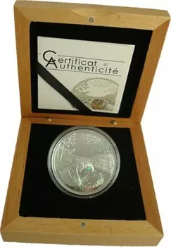 Набор монет 1000 франков Камеруна 2011 года Серебро На 1000-франковой монете Камеруна изображены два лебедя, как символ любви и верности