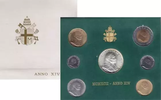 Набор монет Anno XIV 1992 Ватикана 1992 года В наборе 7 монет: 10 лир, 20 лир, 50 лир, 100 лир, 200 лир, 500 лир, 1000 лир (серебро, 835-я проба, 31,4 мм, 14,6 грамма)
