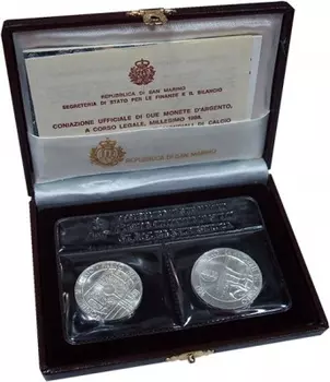 Набор монет Чемпионат мира по футболу 1986 Сан-Марино 1986 года Серебро Набор посвящен чемпионату мира по футболу, проходившему в 1986 году в Мексике