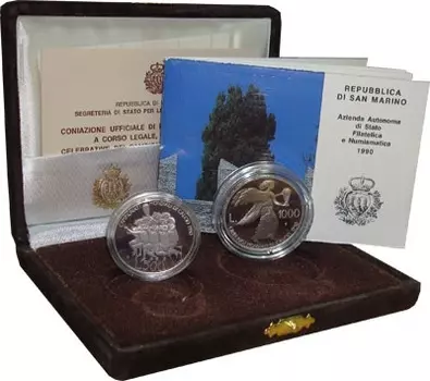 Набор монет Чемпионат мира по футболу 1990 Сан-Марино 1990 года Серебро Набор посвящен чемпионату мира по футболу 1990 года