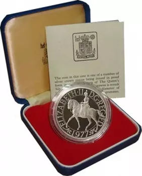 Набор монет крона Англии 1977 года Серебро Подарочная монета посвящена серебряному юбилею правления королевы Елизаветы II