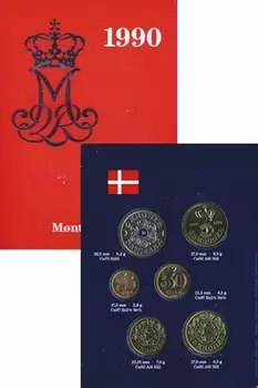Набор монет Набор 1990 года Дании 1990 года В набор входят пять монет регулярной чеканки: 25 и 50 эре (бронза), 5 крон (медно-никель), 10 и 20 крон (латунь), а так же памятная 20-кроновая монета посвященная 50-летию королевы Маргрете II