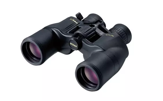 Бинокль Nikon Aculon A211 8-18x42