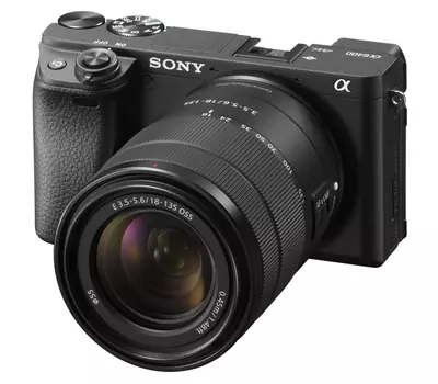 Цифровой фотоаппарат Sony Alpha ILCE-6400 kit 18-135 мм черный