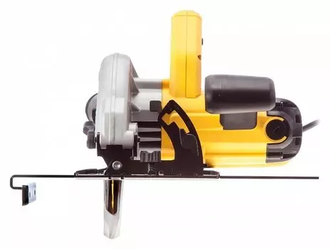 Дисковая пила DeWalt DWE550