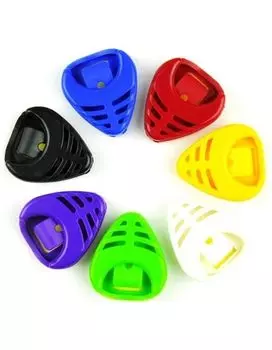 Футляр для медиаторов Alice A010B сердце с дырками