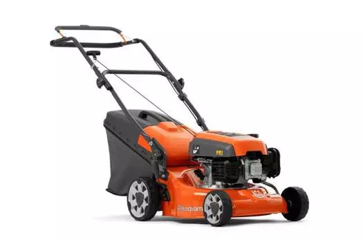Газонокосилка Husqvarna LC 140P.