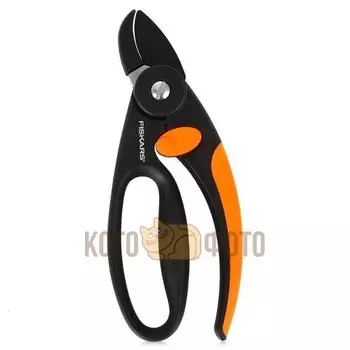 Контактный секатор с петлей для пальцев P43 Fiskars (111430)
