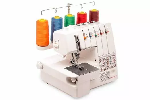Коверлок Merrylock 011 белый