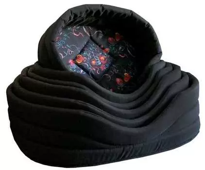 Лежанка для кошек "Дикие травы" мебельная ткань №3 49*33*17 см черная ***720133