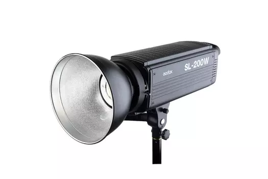 Осветитель светодиодный Godox SL-200W студийный
