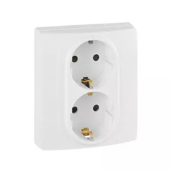 Розетка 2-м СП Etika 2К+З 16А защ. шторки с заземл. безвинт. зажимы в сборе бел. Leg 672233