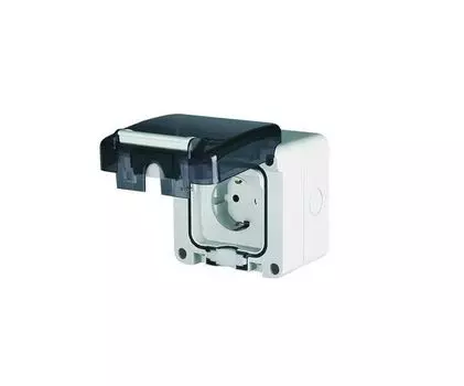 Розетка для поверхностного монтажа IP66 с вставленной вилкой DKC DIS1376407