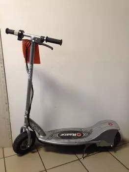 Самокат Razor E300S (серебро), электрический уцененный