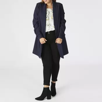 Блейзер приталенного покроя с рукавами 3/4