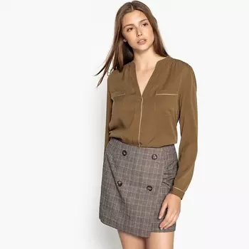 Блузка с V-образным вырезом и длинными рукавами