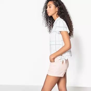 Блузка в клетку с отложным воротником